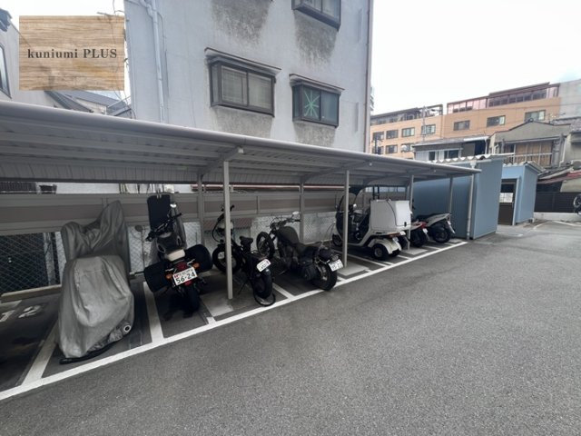 シャルム京橋の駐輪場