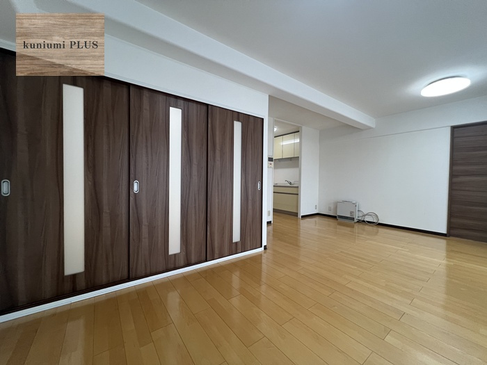 シャルム京橋の居間・リビング