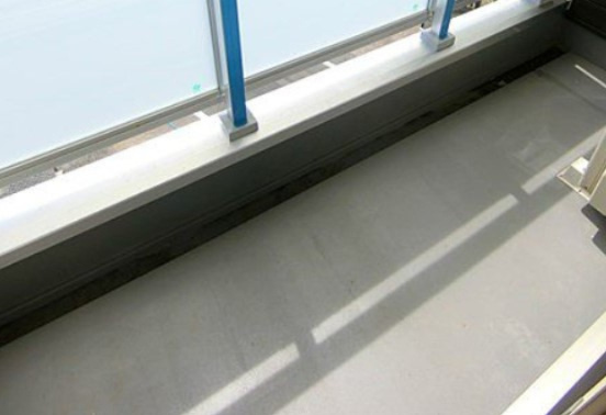 【バルコニー】