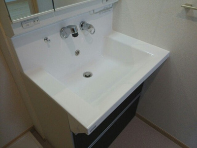 【洗面所】 | サンモントレ島頭 | スペースが確保できる洗面所です