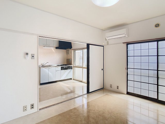 ガーデンコート篭田の洋室