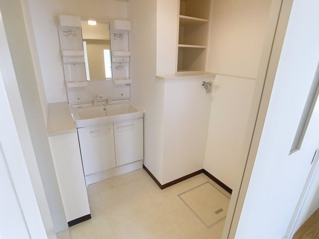 ガーデンコート篭田の洗面所