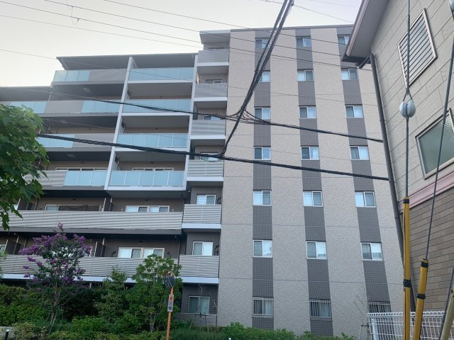 プレミスト山科椥辻ザ・テラスの外観