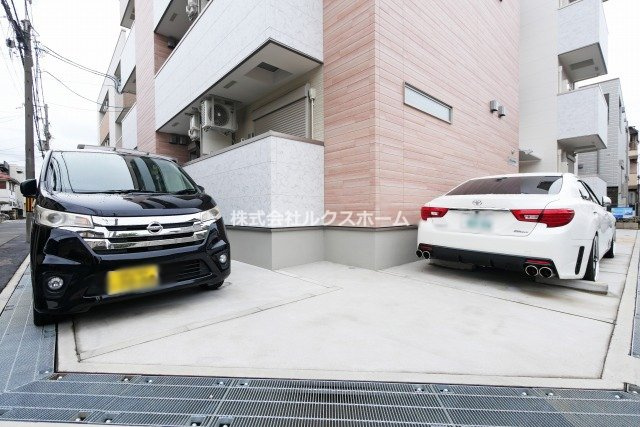 フジパレス吹田正雀の駐車場
