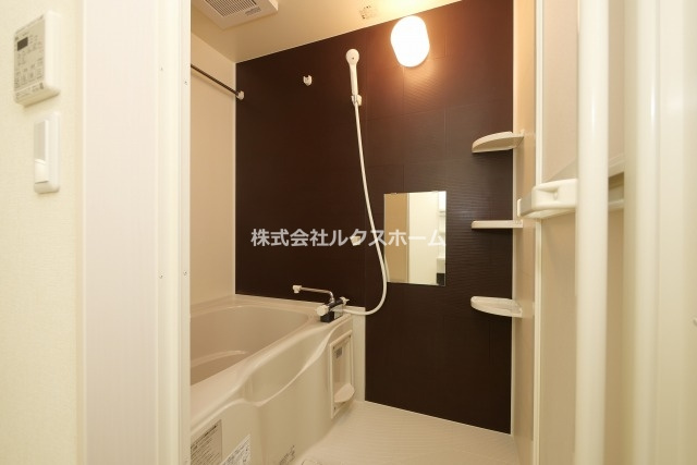 フジパレス吹田正雀の収納|ゆったり過ごせるお風呂です