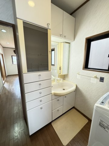 若菜通6丁目戸建の独立洗面台