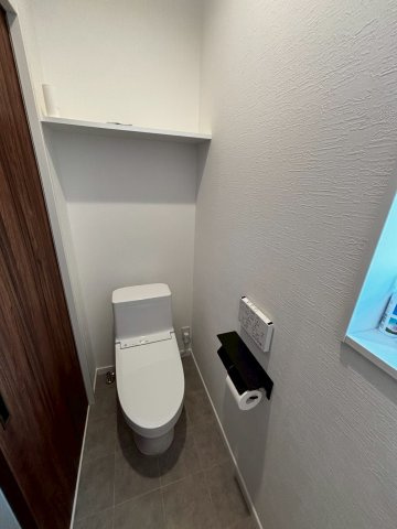 泉佐野市日根野戸建のトイレ|２Fトイレ