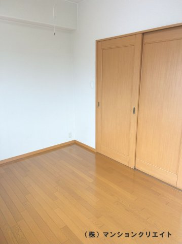 プチアベニュー高木の洋室|洋室6.1帖
