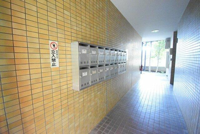 川崎市多摩区登戸の賃貸マンションのロビー