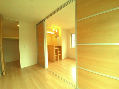 【寝室】 | アムール