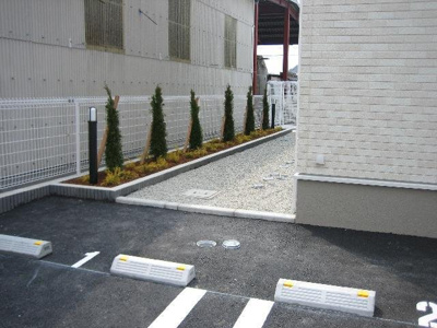 【駐車場】 | プラシード | 車をお持ちの方に嬉しい駐車場付きの物件です