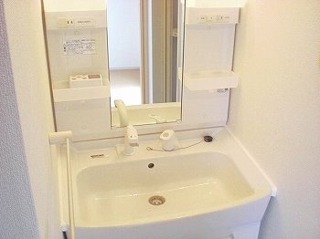 【洗面所】 | プラシード | 忙しい朝には欠かせない洗面所です