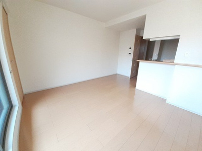 【居間・リビング】 | フィオーレ西庄Ａ | おしゃれなリビングです