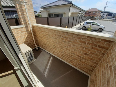 【バルコニー】 | プルミエルＢ | 落ち着いた時間を過ごせるバルコニーです