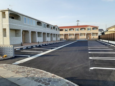 【駐車場】 | プルミエルＢ | 駐車場があるので、車を買う予定の方も安心です