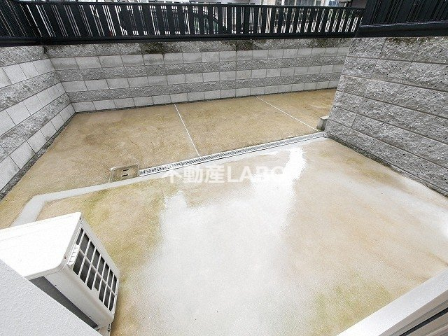 CLASS HILLS 難波南のバルコニー