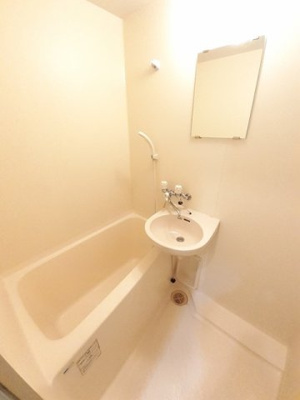 【浴室】 | カーザ・モラエス | 日々の疲れを癒すお風呂付です