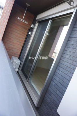 【バルコニー】 | シャンゼリゼ | 【シャンゼリゼ】開放的で明るい空間を演出してくれるバルコニーです