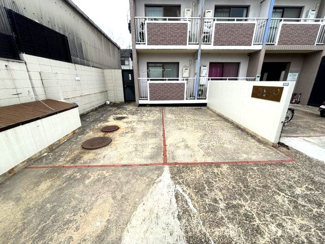 ハートフル野中Ⅱの駐車場