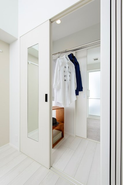 エンクレスト博多駅前ARTの収納|こまごまとしたものを収納できそうですね