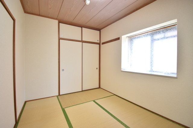 サンロイヤル幸栄の和室