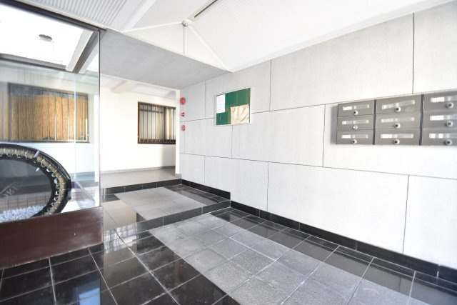 サンロイヤル幸栄のエントランス