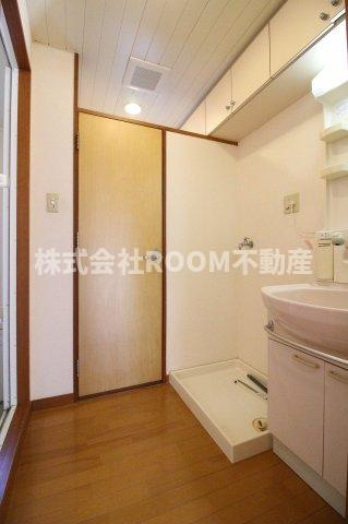 グリーンコーポ早水の洗面所|脱衣スペースもあります