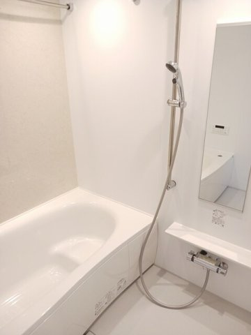 ロータス都城４の浴室