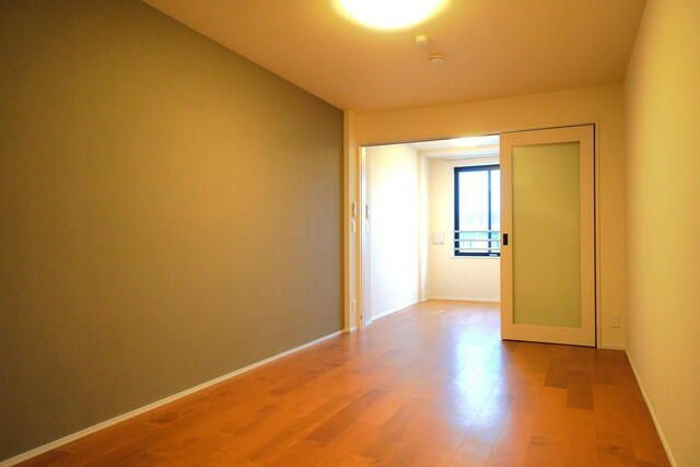 グローリオシェルト池袋Ⅱの居間・リビング