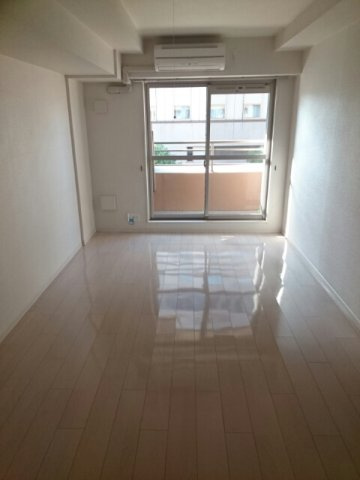 オータム　アベニューの居間・リビング