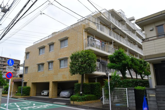 昭島市美堀町５丁目の中古マンションの外観