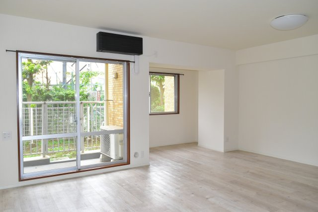 昭島市美堀町５丁目の中古マンションの居間・リビング