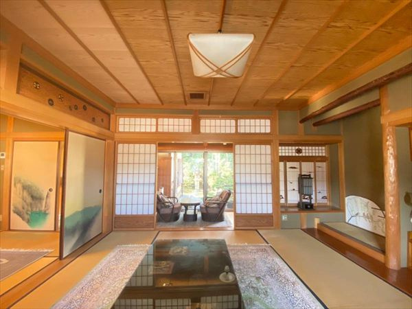 和歌山市船所の中古一戸建の和室|ぬくもりのある、自然素材で作られた住宅