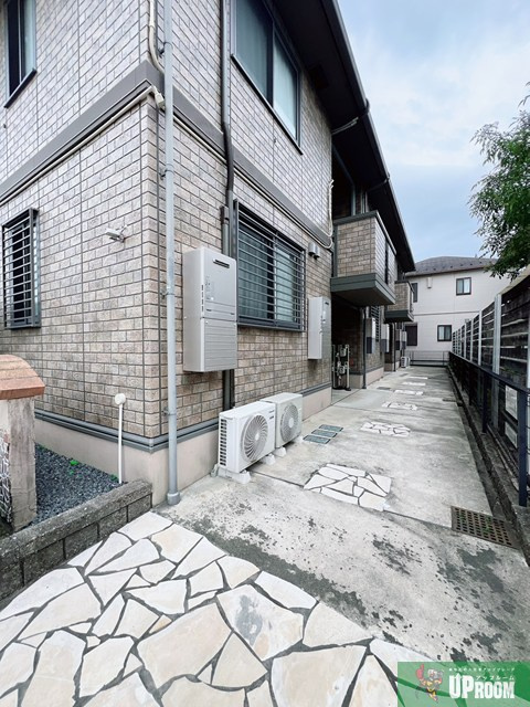 グレースハイム六の坪のエントランス