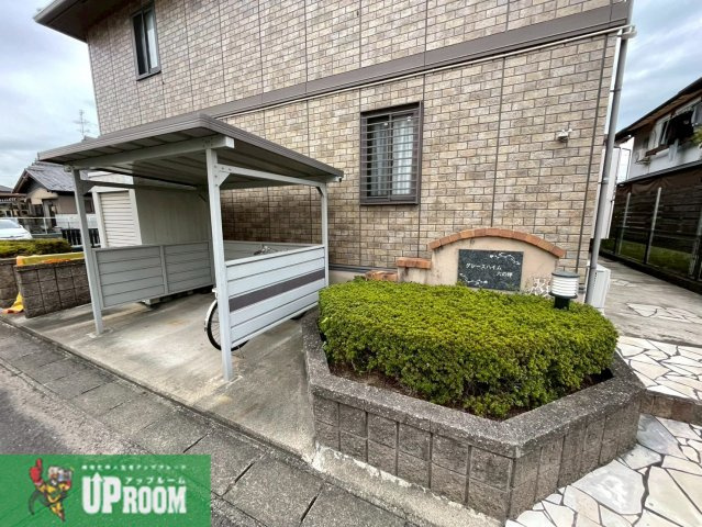 グレースハイム六の坪のエントランス