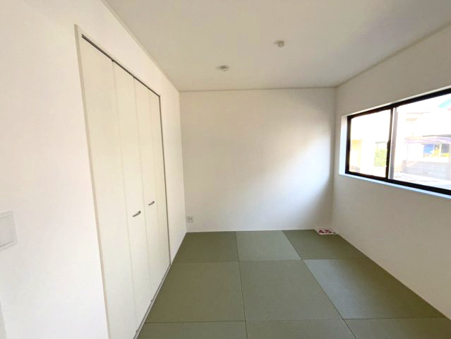 クレイドルガーデン西垣生第2-1号棟　新築分譲住宅(全2棟)の和室|和室です