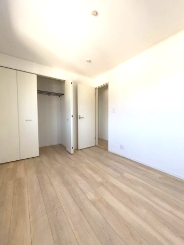 クレイドルガーデン西垣生第2-1号棟　新築分譲住宅(全2棟)の洋室|使い勝手のいい洋室です