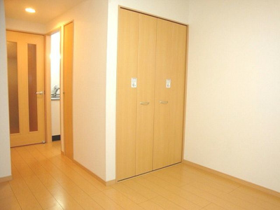 【洋室】 | ロッソ美園 | 広々とした洋室です