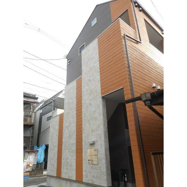 Ｔｈｒｅｅ　ｆｏｒｅｓｔ　西巣鴨のエントランス