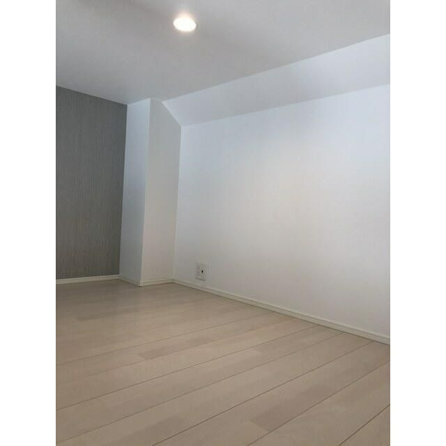 Ｔｈｒｅｅ　ｆｏｒｅｓｔ　西巣鴨の居間・リビング