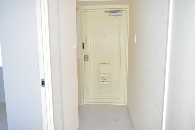 府中市住吉町２丁目の中古マンションの玄関