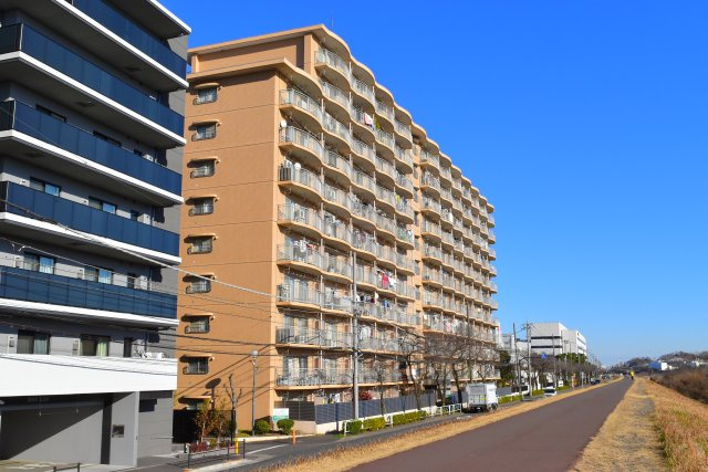府中市住吉町２丁目の中古マンションの外観