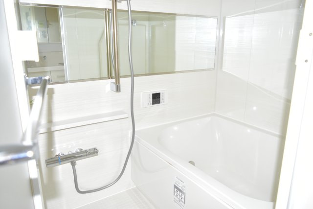府中市住吉町２丁目の中古マンションの浴室
