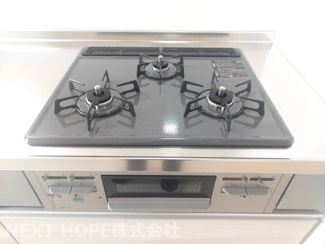 【キッチン】 | ろうきん若王寺コーポ | ガス３コクチコンロです♪お料理もスピーディーに仕上がります！！