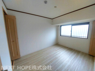 【洋室】 | ろうきん若王寺コーポ | 洋室5.9帖です♪室内は令和７年８月末にリフォーム済み！お待たせ無しで即ご入居していただけます！！