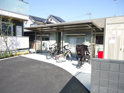 【その他共用部分】 | Sejour木之庄Ⅱ | 屋根付き駐輪場