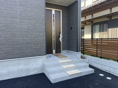 【エントランス】 | 銚子市松岸町1号棟 | 即日のご見学も可能です。お気軽に0476-37-3888までお問合せ下さい。