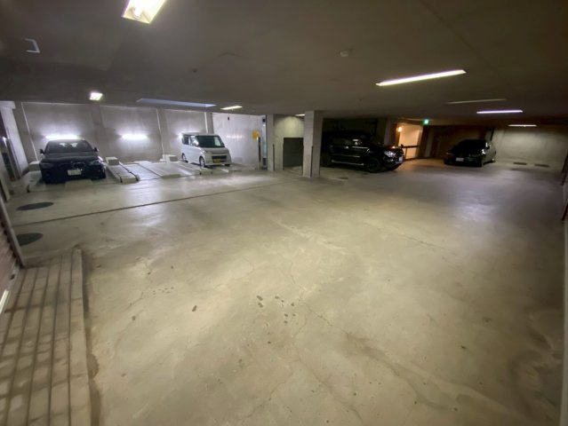 ペアドルチェ六甲の駐車場