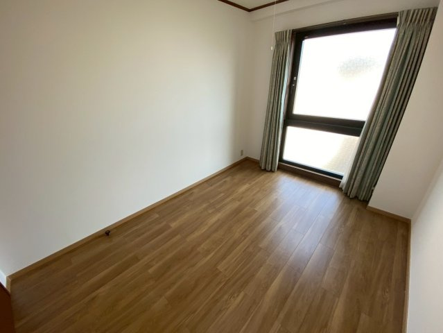 ペアドルチェ六甲の居間・リビング