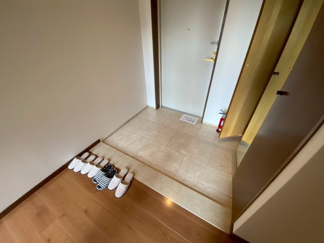 ペアドルチェ六甲の玄関